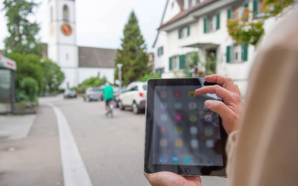 I dati degli alberi sono registrati su un iPad